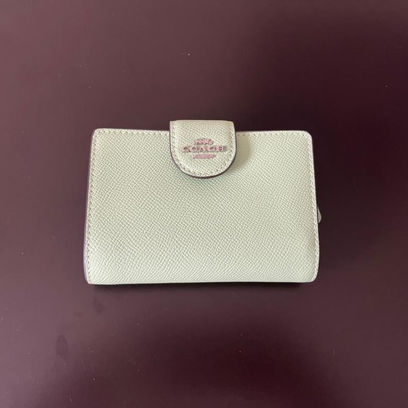 Coach Mini Darcie Carryall crossbody and small wallets /Silver/Pale Pistachio - Picture 5 of 12
